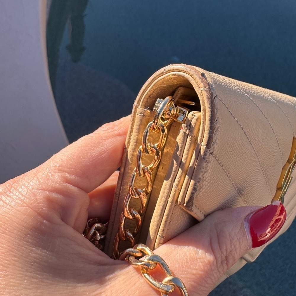 Yves Saint Laurent Cream Quilted Clutch with Gold Chain - Picture 9 of 15